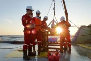 STRATEGI MENJADI MITRA STRATEGIS PIMPINAN DI INDUSTRI MIGAS