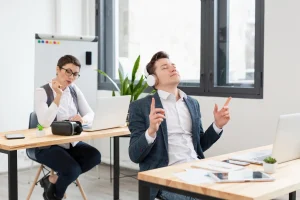 KEHARMONISAN SUASANA KANTOR LEWAT EMOTIONAL INTELLIGENCE