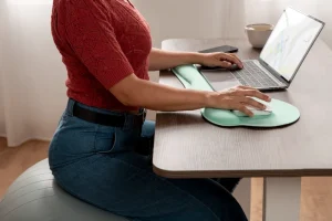 SUKSES MENINGKATKAN SEMANGAT LEWAT ERGONOMI