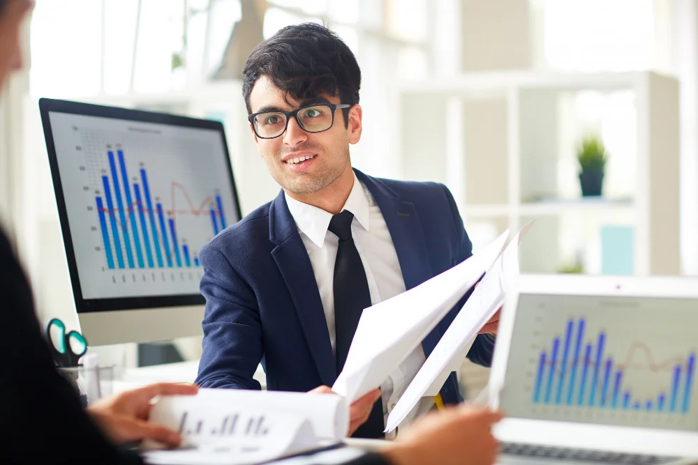 PERAN CHIEF FINANCIAL OFFICER DALAM MENGHADAPI KETIDAKPASTIAN EKONOMI DAN PERUBAHAN BISNIS