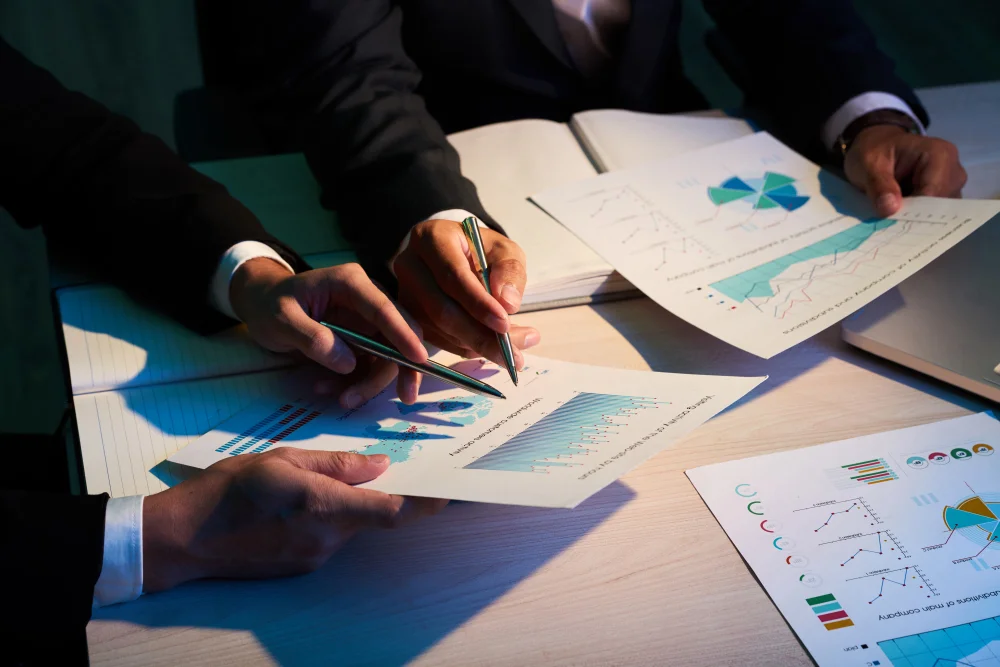 BUSINESS ANALYSIS DI ERA DIGITAL: MENGOPTIMALKAN DATA UNTUK MENINGKATKAN KINERJA BISNIS